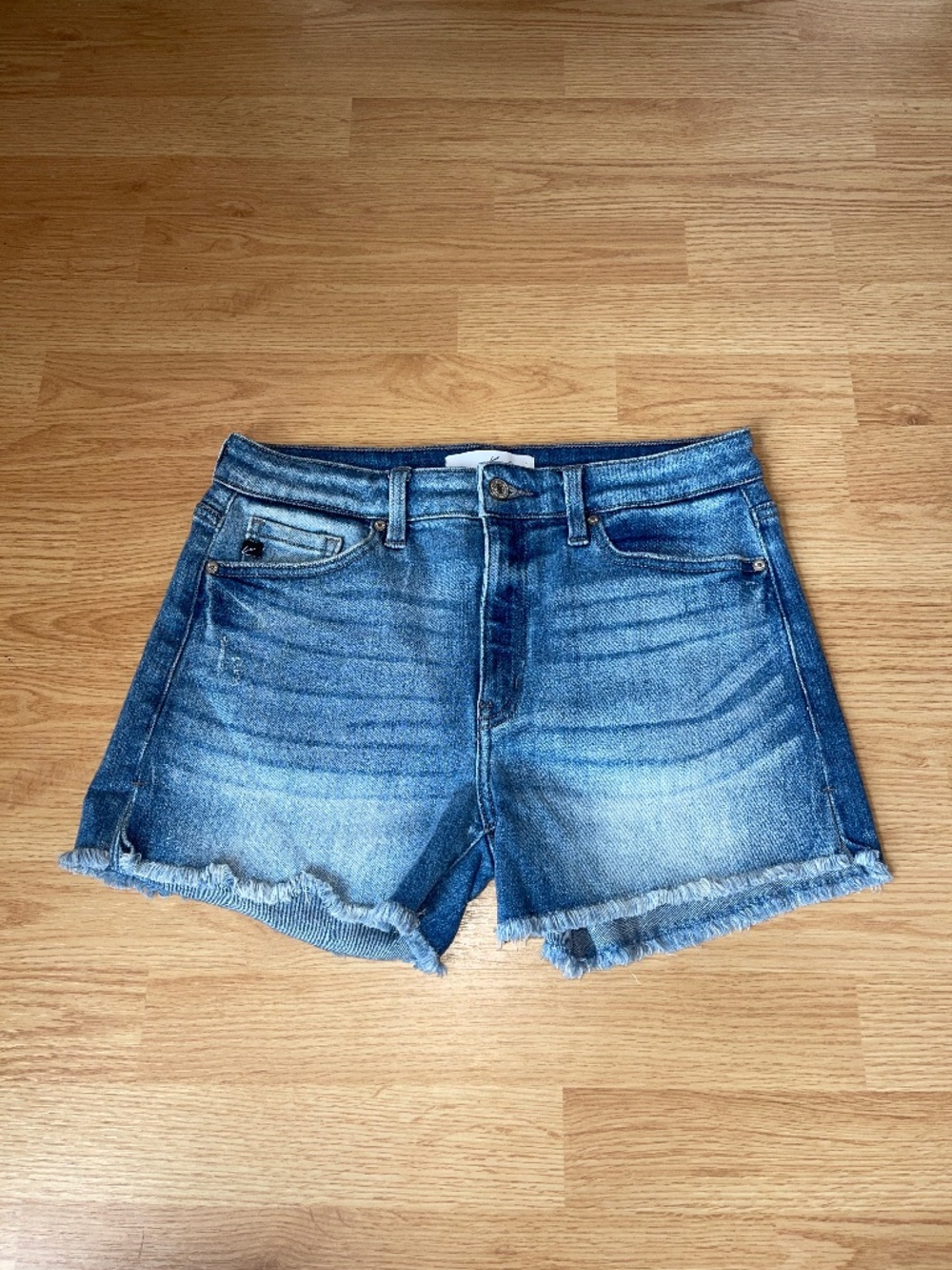 KanCan Stretch Distressed 3 Inch Blue Denim Jean Shorts size Large